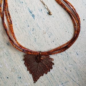 A fall necklace